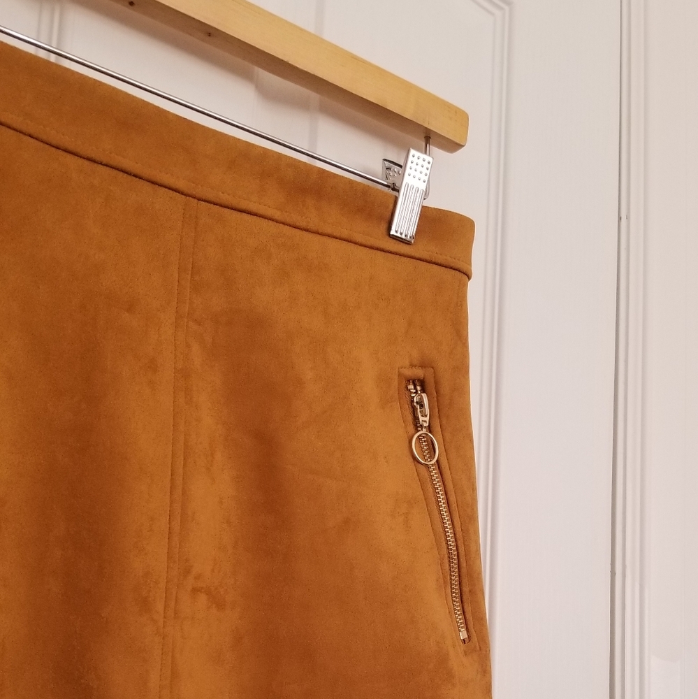 ‼️ 3/$20 Forever 21 Camel/Mustard Yellow Suede Skirt - Picture 4 of 5